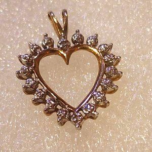 10K Vintage Heart Shaped Pendant